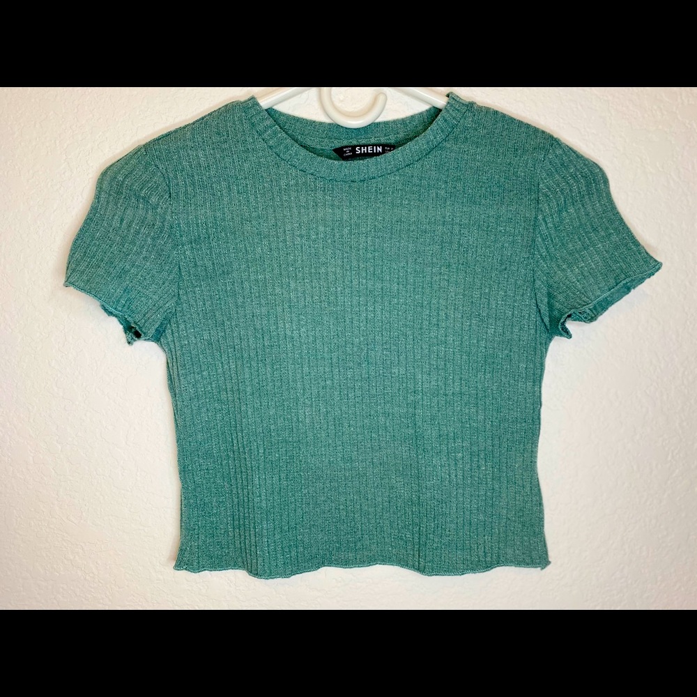 SHEIN Ribbed Lettuce-Edge Cropped Tee